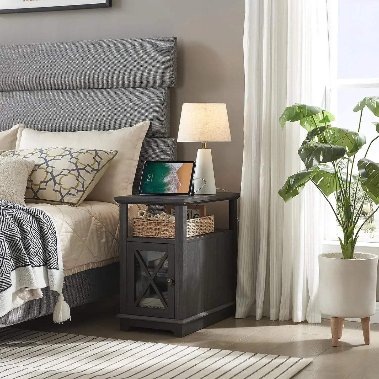 Classic Farmhouse End Table/Nightstand