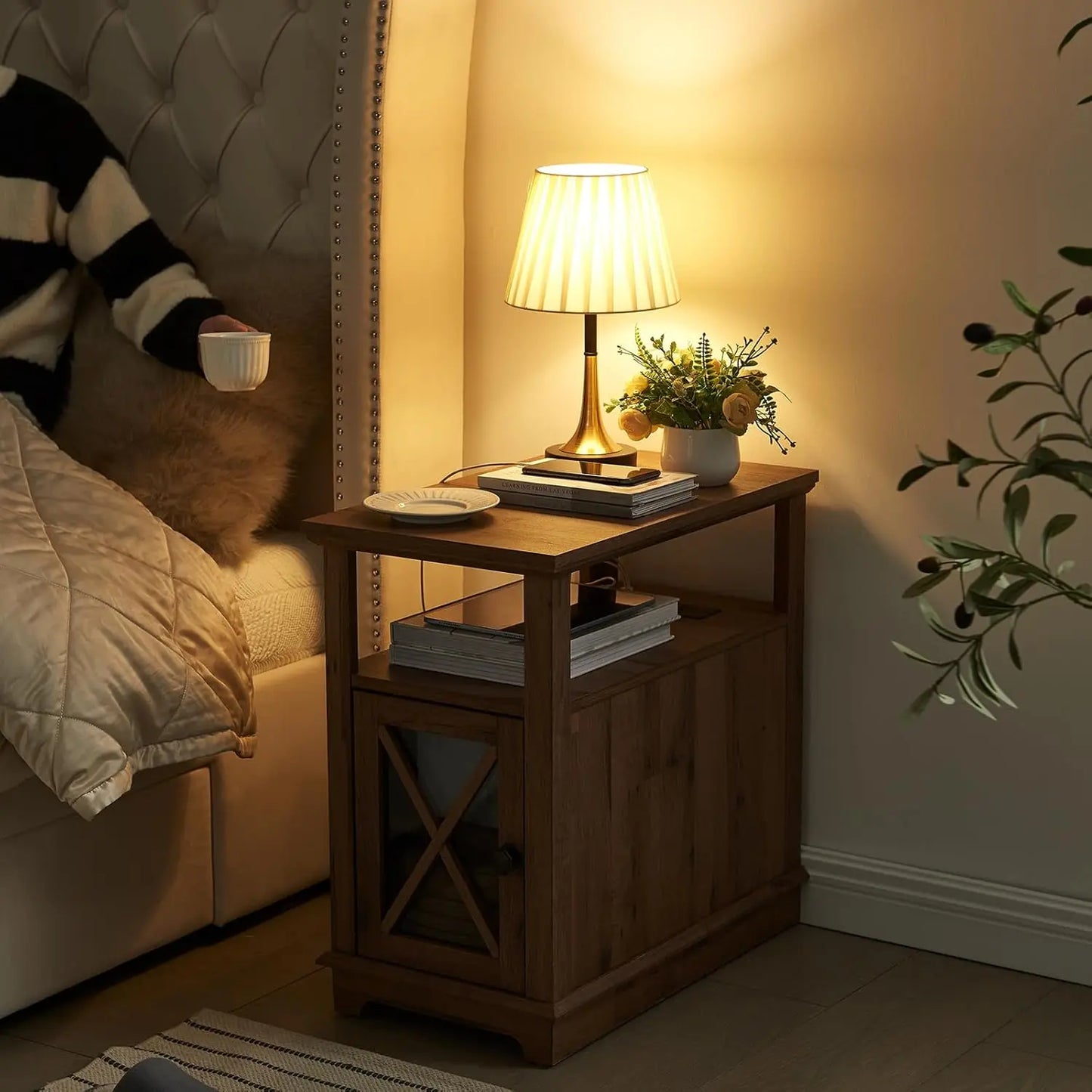 Classic Farmhouse End Table/Nightstand